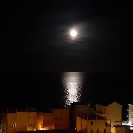 הוילה לאיגואליה Spectacular Sea View - 3 Minutes Walk From The Sea מראה חיצוני תמונה