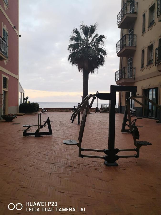 הוילה לאיגואליה Spectacular Sea View - 3 Minutes Walk From The Sea מראה חיצוני תמונה