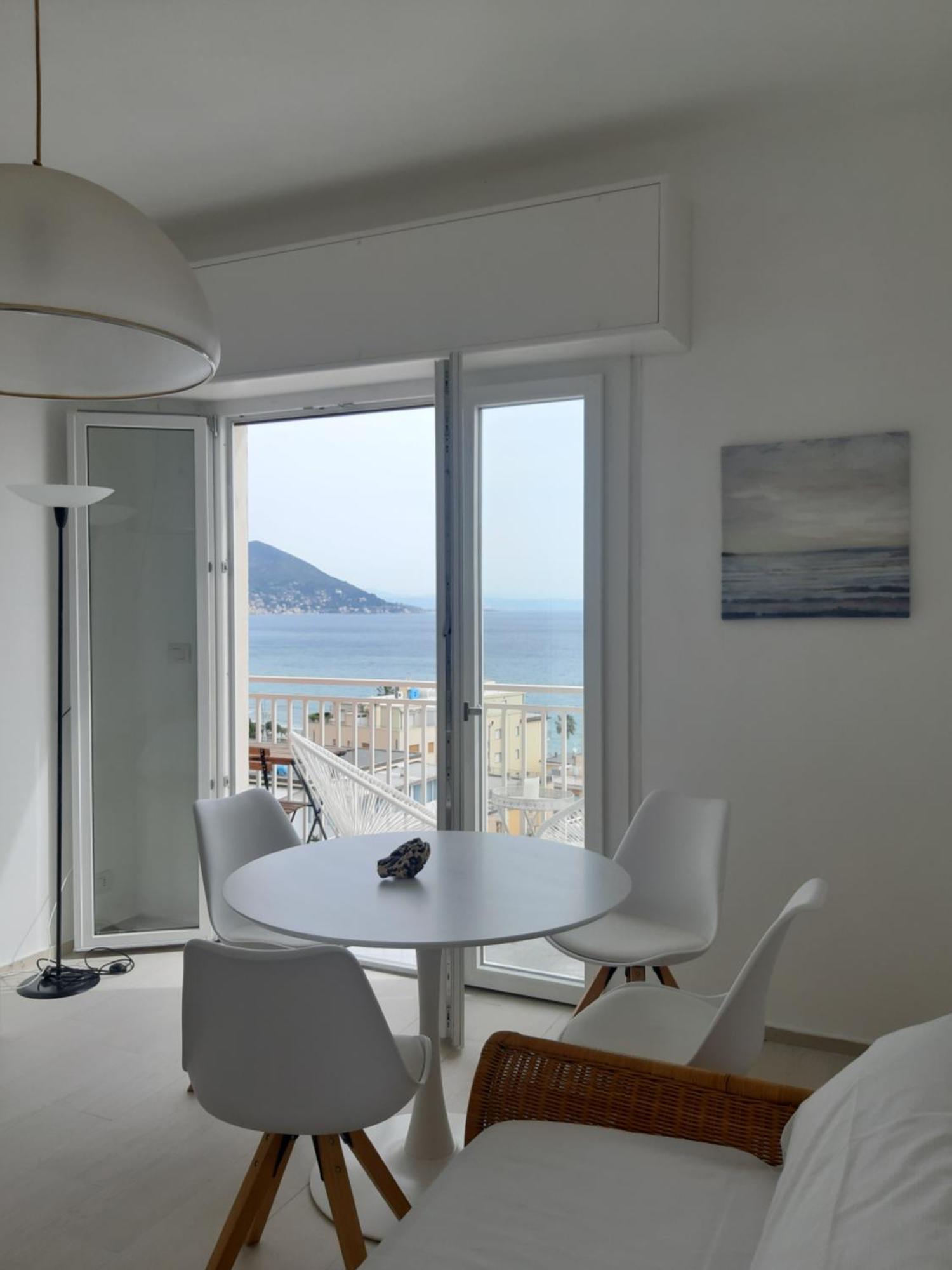 הוילה לאיגואליה Spectacular Sea View - 3 Minutes Walk From The Sea מראה חיצוני תמונה